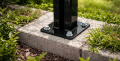 Base para poste de vedação 60x40 preta RAL 9005 galvanizada 000-153 (3)