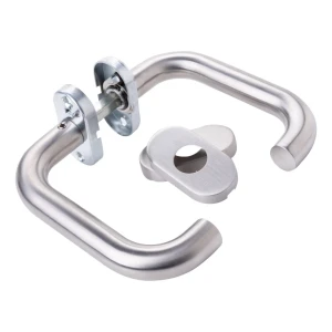 Maçaneta Milano arredondada com escudo oval inoxidável